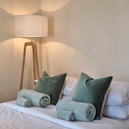 Chez Dume Apartment Bonifacio  Ngoại thất bức ảnh